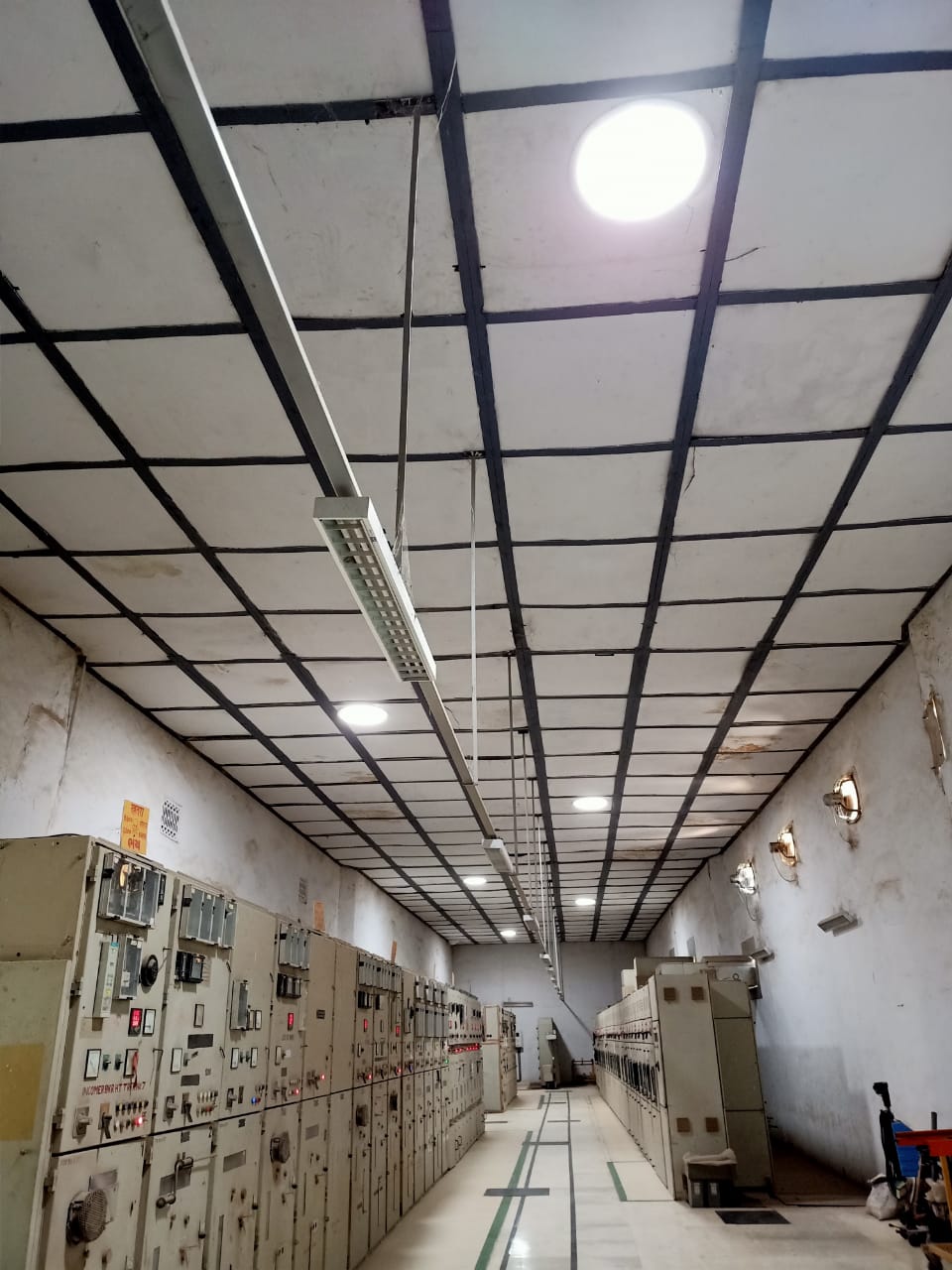 LightTube LT-520 integrated into false ceiling